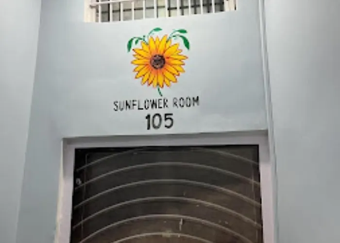Lotus Paying Guesthouse Varanasi